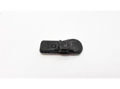 Recambio de guarnecido porton trasero para toyota c-hr hybrid advance referencia OEM IAM 64716F4010  