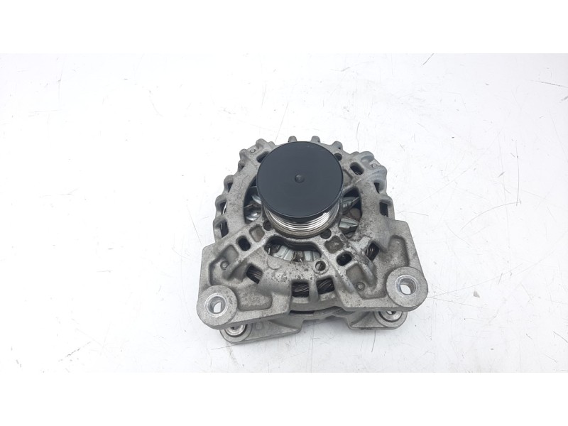 Recambio de alternador para renault clio iv 0.9 referencia OEM IAM 231006007R ALF070501HQ A10790