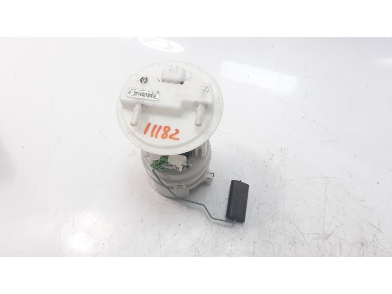 Recambio de bomba combustible para renault clio iv 0.9 referencia OEM IAM 170114543R  