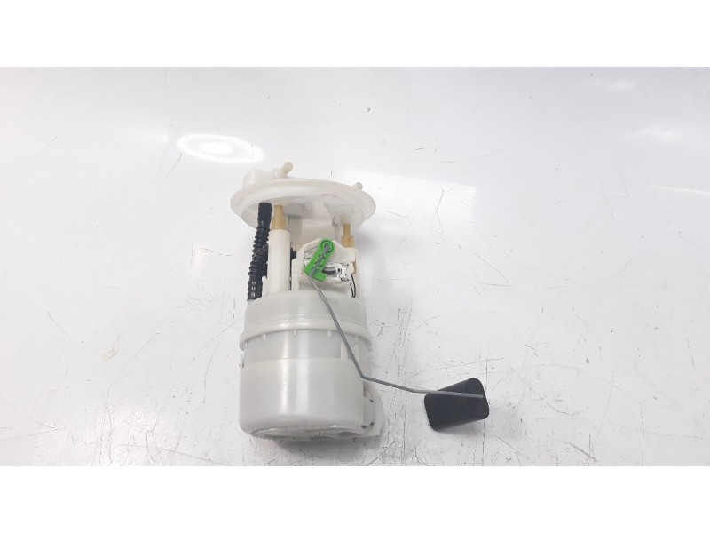 Recambio de bomba combustible para renault clio iv 0.9 referencia OEM IAM 170114543R  