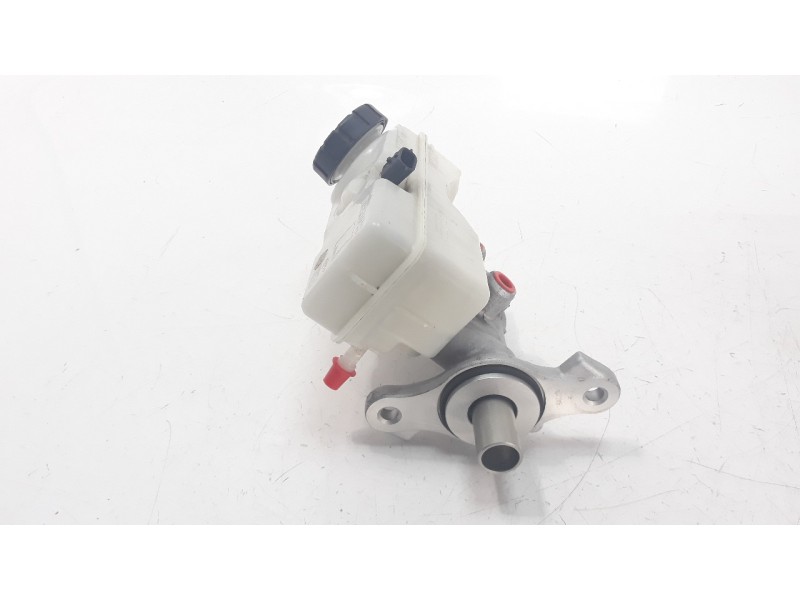 Recambio de bomba freno para renault clio iv 0.9 referencia OEM IAM 460119686R  