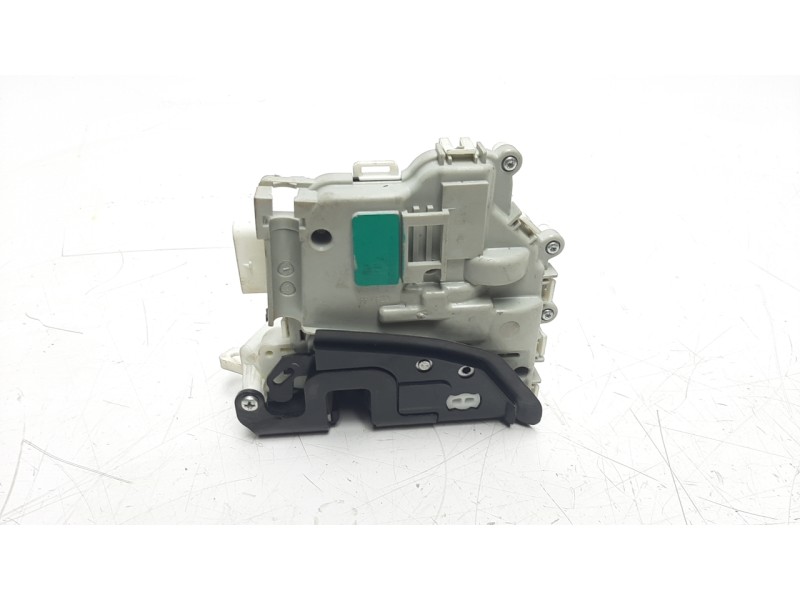Recambio de cerradura puerta delantera izquierda para audi a3 sportback (8vf) 1.5 16v tsi act referencia OEM IAM 8X1837015C  EZC