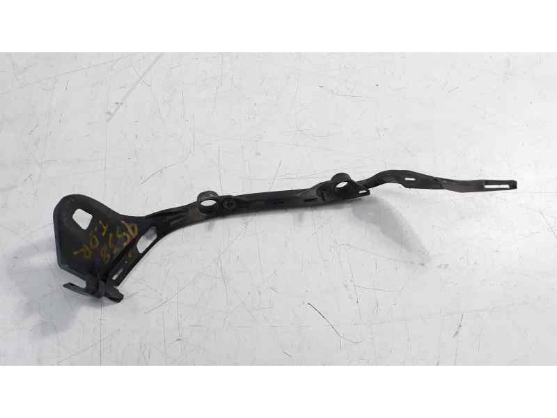 Recambio de molduras traseras para mercedes-benz clase b (w245) 180 cdi (245.207) referencia OEM IAM A1698851421  