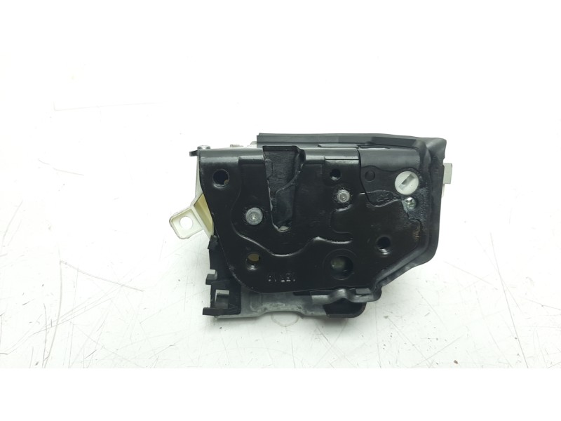 Recambio de cerradura puerta delantera izquierda para audi a3 sportback (8vf) 1.5 16v tsi act referencia OEM IAM 8X1837015C  EZC