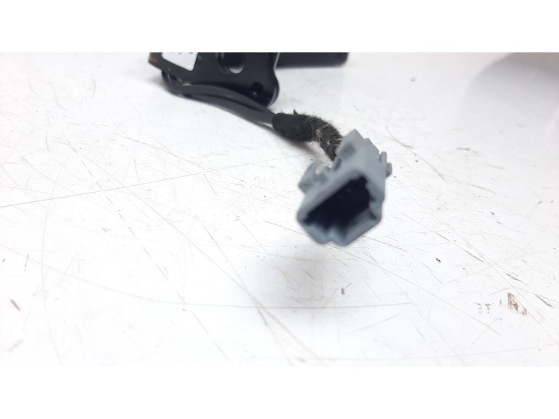 Recambio de cinturon seguridad trasero izquierdo para renault clio iv 0.9 referencia OEM IAM 878176563R  