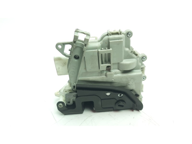 Recambio de cerradura puerta trasera derecha para audi a3 sportback (8vf) 1.5 16v tsi act referencia OEM IAM 8K0839016H  