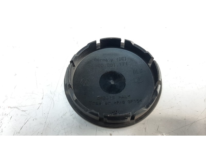 Recambio de tapacubos para volkswagen polo referencia OEM IAM 6C0601171  