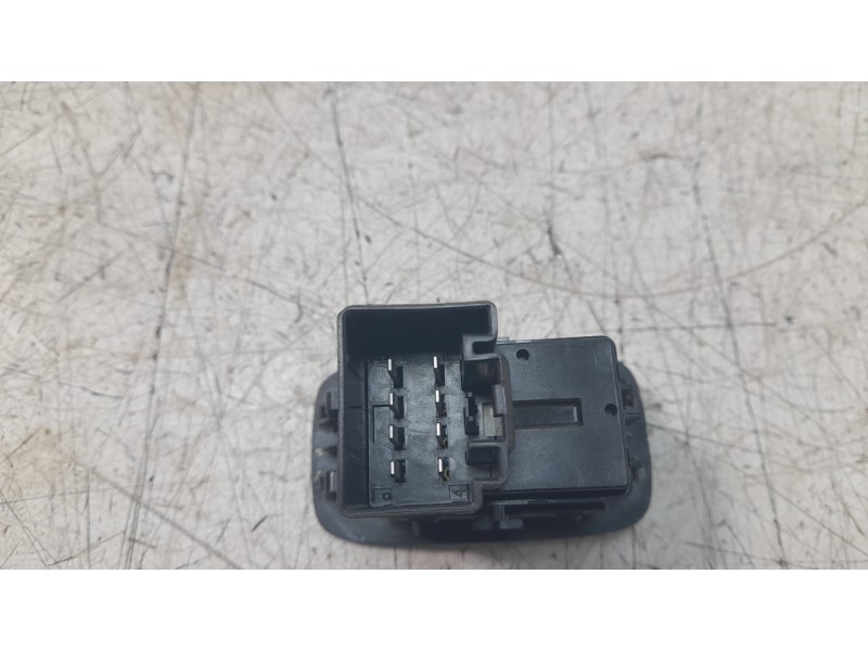 Recambio de mando elevalunas trasero izquierdo para ford ecosport (cr6) trend referencia OEM IAM GN1514529AA  