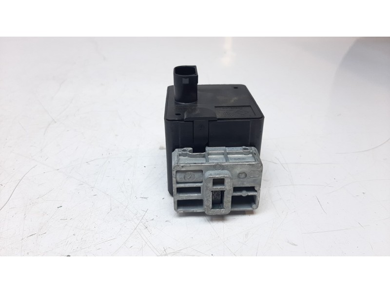 Recambio de conmutador de arranque para renault clio iv 0.9 referencia OEM IAM 285901547R  