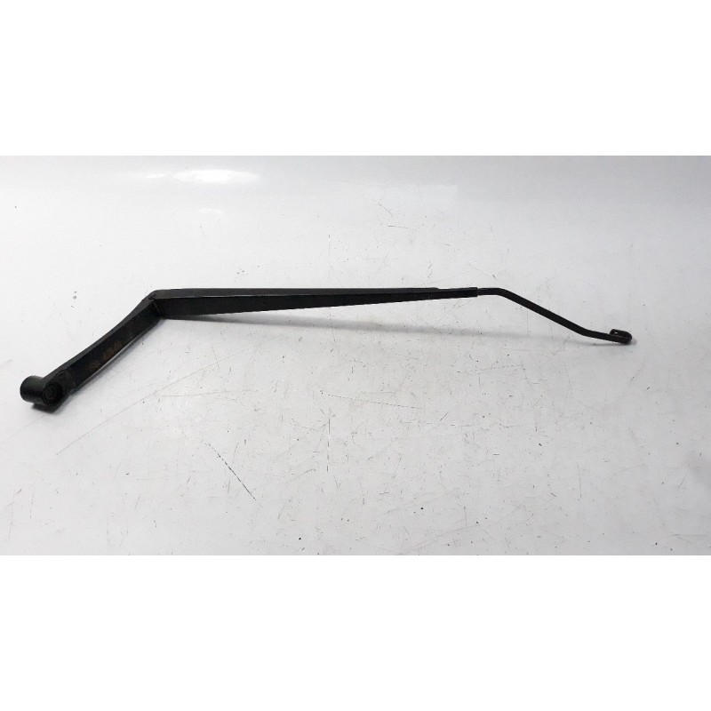 Recambio de brazo limpia delantero izquierdo para nissan micra v (k14) 0.9 cat referencia OEM IAM K8952  
