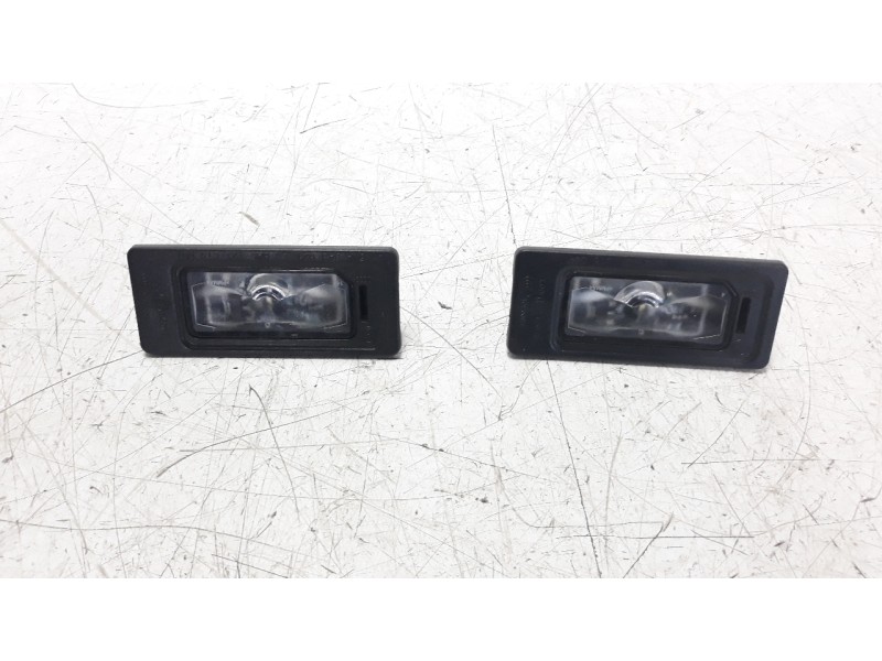 Recambio de piloto matricula para audi a1 sportback (gba) 1.0 tfsi referencia OEM IAM 5NA943021  
