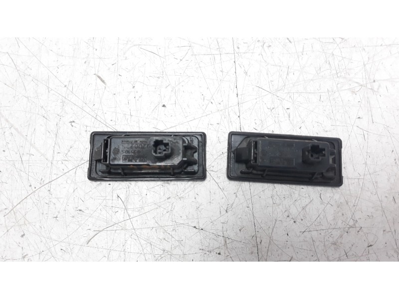 Recambio de piloto matricula para audi a1 sportback (gba) 1.0 tfsi referencia OEM IAM 5NA943021  