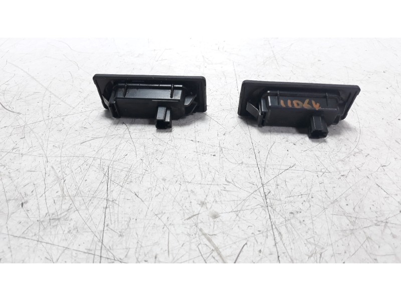 Recambio de piloto matricula para audi a1 sportback (gba) 1.0 tfsi referencia OEM IAM 5NA943021  