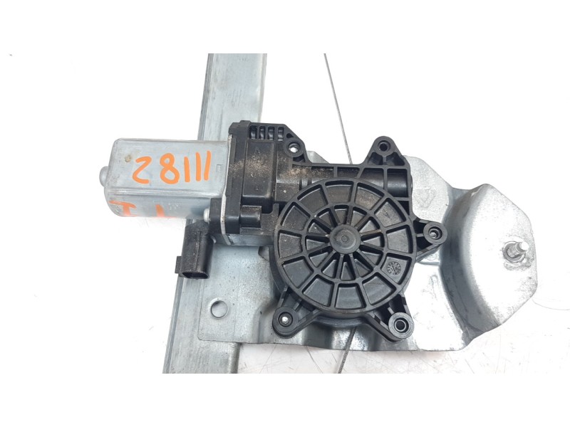 Recambio de elevalunas trasero izquierdo para renault clio iv 0.9 referencia OEM IAM 827010501R  