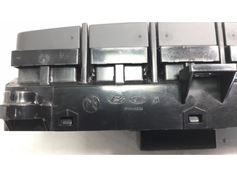 Recambio de mando multifuncion para kia stonic (ybcuv) 1.6 crdi cat referencia OEM IAM 93300H8140  