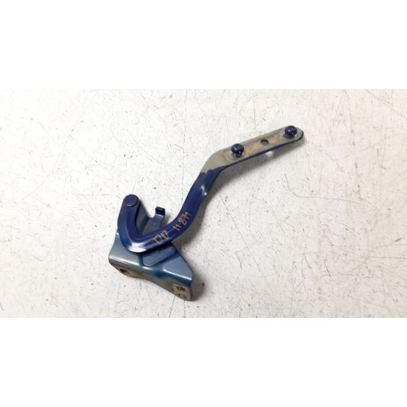 Recambio de bisagra capo derecha para mercedes-benz vito (w639) basic, combi 109 cdi compacto (639.601) referencia OEM IAM A6397