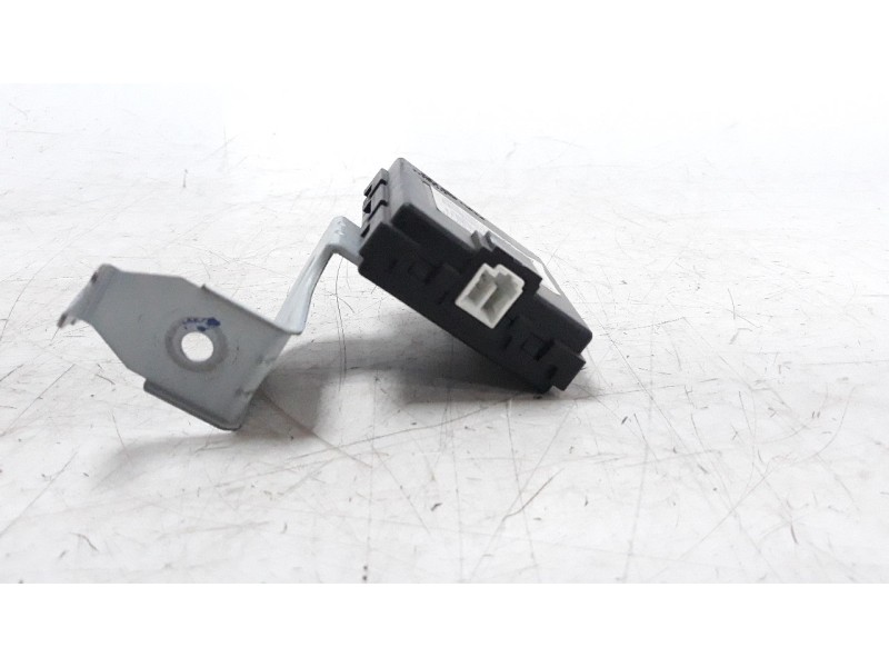 Recambio de modulo electronico para hyundai i20 1.2 16v cat referencia OEM IAM 95800C8500  