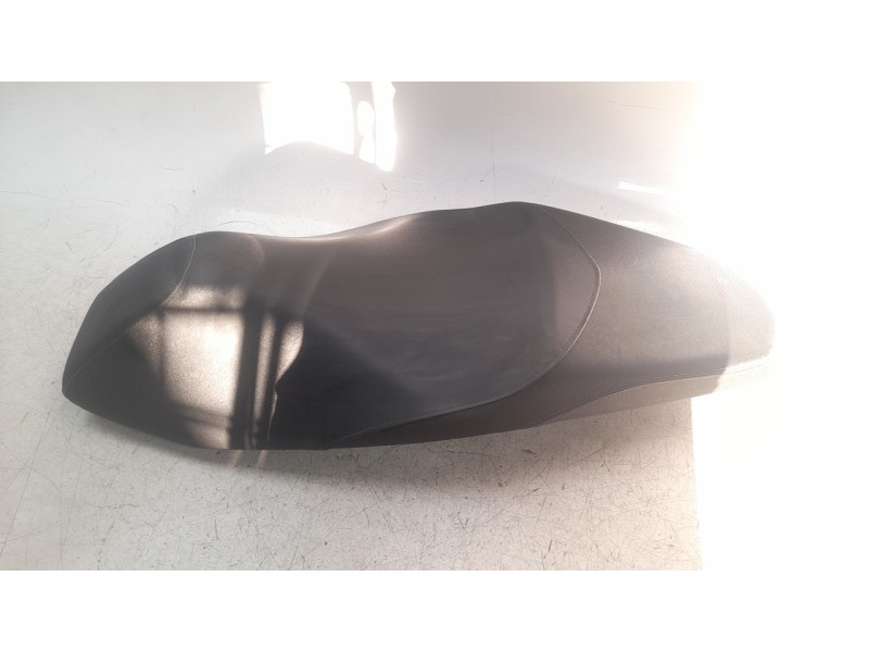 Recambio de asiento para honda pcx 125 pcx 125 referencia OEM IAM 77200K1ZJ100  