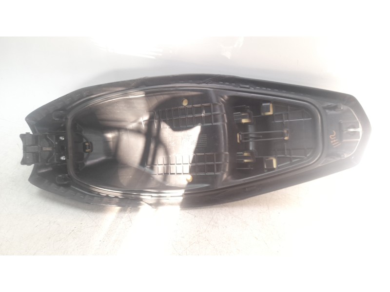 Recambio de asiento para honda pcx 125 pcx 125 referencia OEM IAM 77200K1ZJ100  