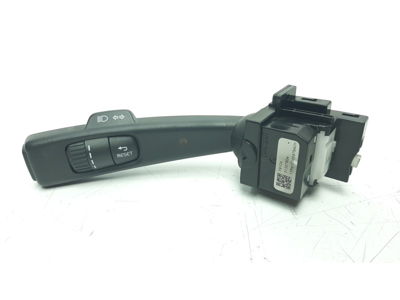 Recambio de mando intermitentes para volvo v40 momentum referencia OEM IAM 31327904  
