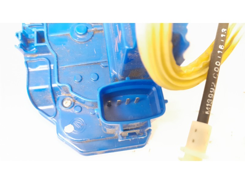 Recambio de cerradura puerta trasera izquierda para fiat 500 l (330) 1.3 16v jtd cat referencia OEM IAM 51884142  