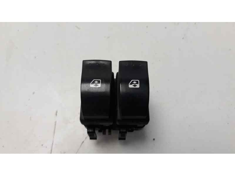 Recambio de mando elevalunas delantero izquierdo para renault scenic ii dynamique referencia OEM IAM 315050A  