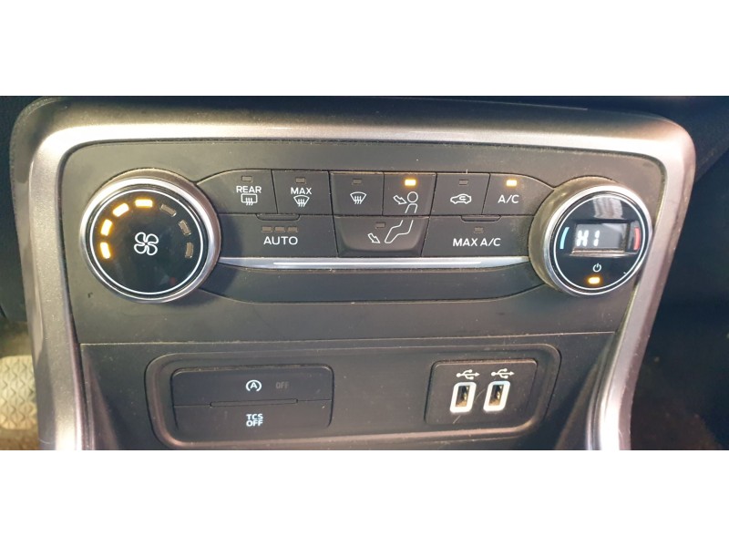 Recambio de mando climatizador para ford ecosport (cr6) trend referencia OEM IAM GN1518C512AK  