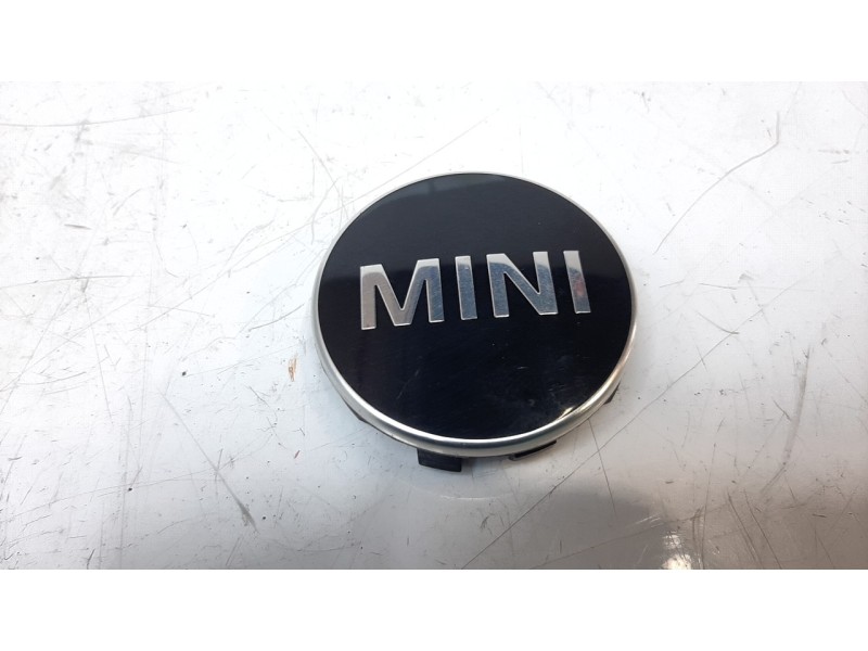 Recambio de tapacubos para mini clubman (f54) cooper d referencia OEM IAM 6861092  