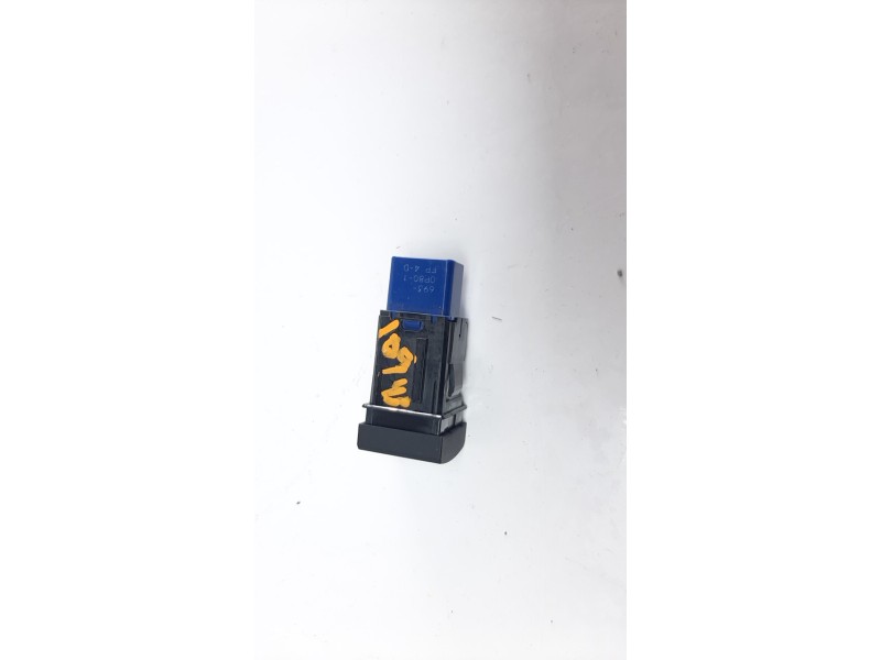 Recambio de interruptor para toyota corolla (e21) referencia OEM IAM 8498802090  
