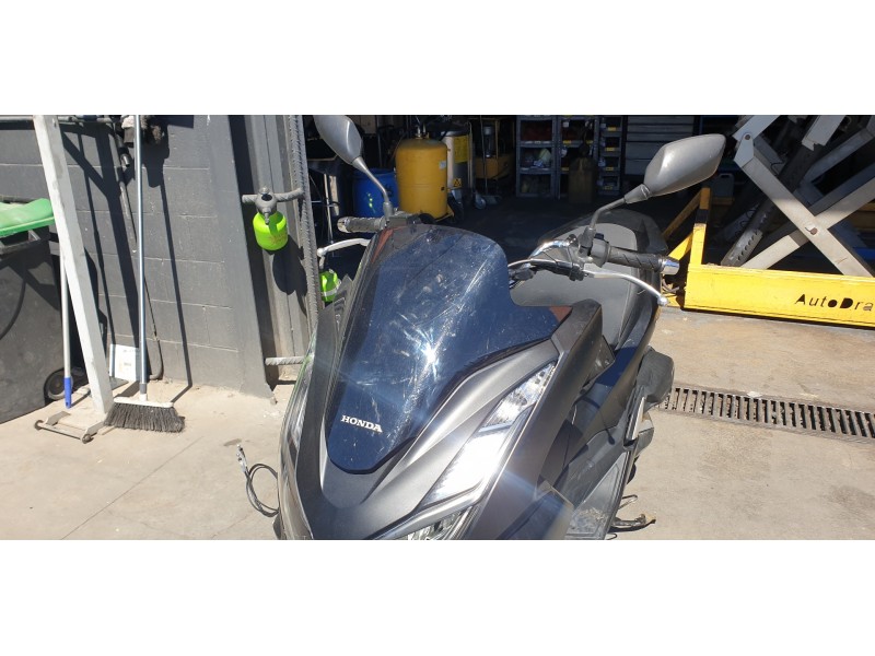 Recambio de cupula para honda pcx 125 pcx 125 referencia OEM IAM 67100K1ZJ50ZA  