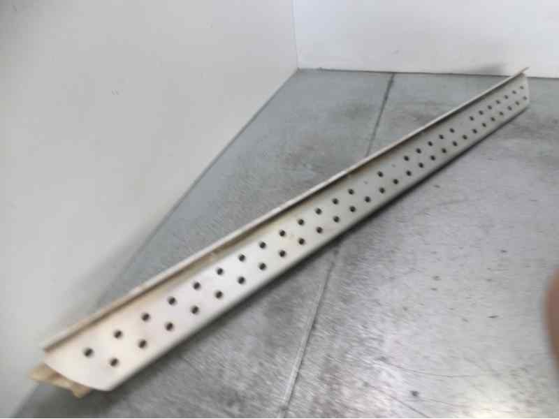 Recambio de estribos laterales para bmw x5 (e53) 3.0d referencia OEM IAM   