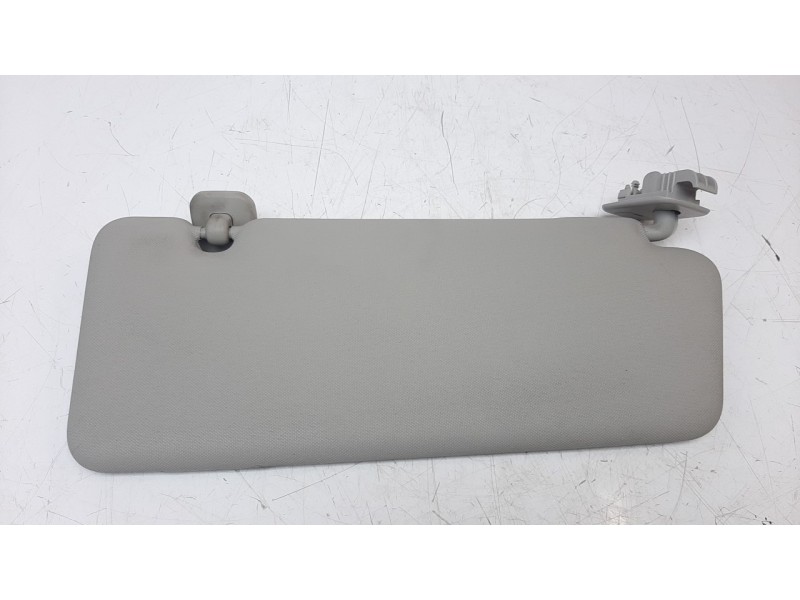 Recambio de parasol izquierdo para renault clio iv 0.9 referencia OEM IAM 964010303R  