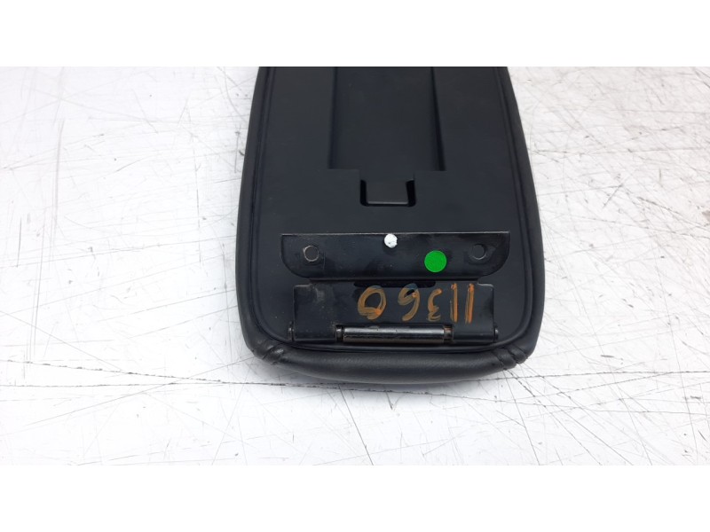 Recambio de apoyabrazos central para jaguar x-type 2.0 diesel cat referencia OEM IAM 17046277  
