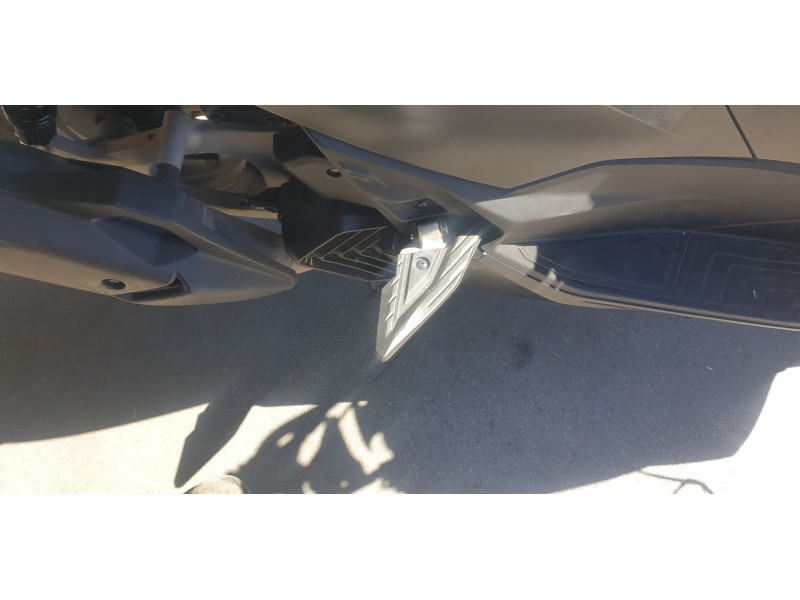 Recambio de estribo para honda pcx 125 pcx 125 referencia OEM IAM 50730K1ZJ10  