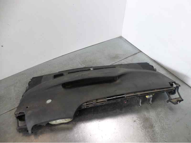 Recambio de salpicadero para toyota prius+ eco referencia OEM IAM 5531147040  