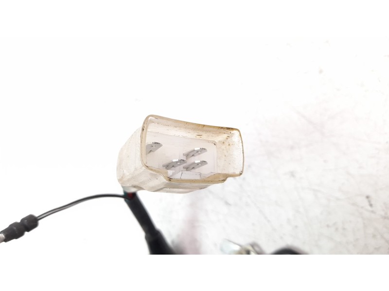 Recambio de conmutador de arranque para kymco agility 50/125 referencia OEM IAM 35010LFC2E10  