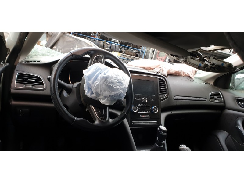 renault megane iv berlina 5p del año 2017