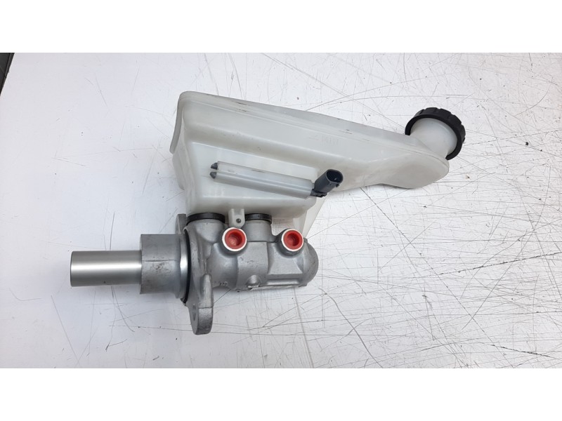 Recambio de bomba freno para mercedes-benz clase a (w176) 1.5 cdi cat referencia OEM IAM A2464300002  