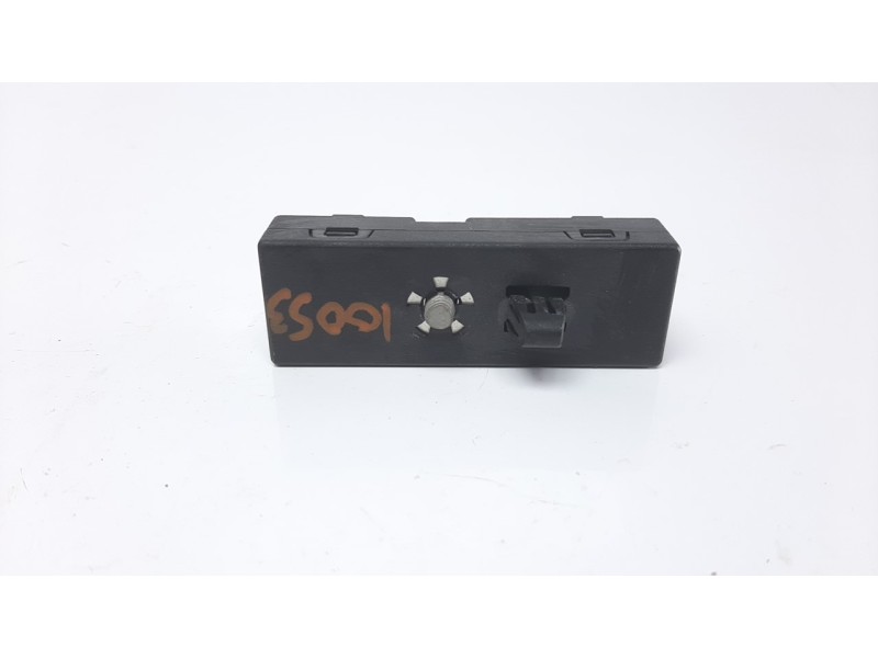 Recambio de antena para land rover evoque 2.2 td4 cat referencia OEM IAM BJ3218K891AA  