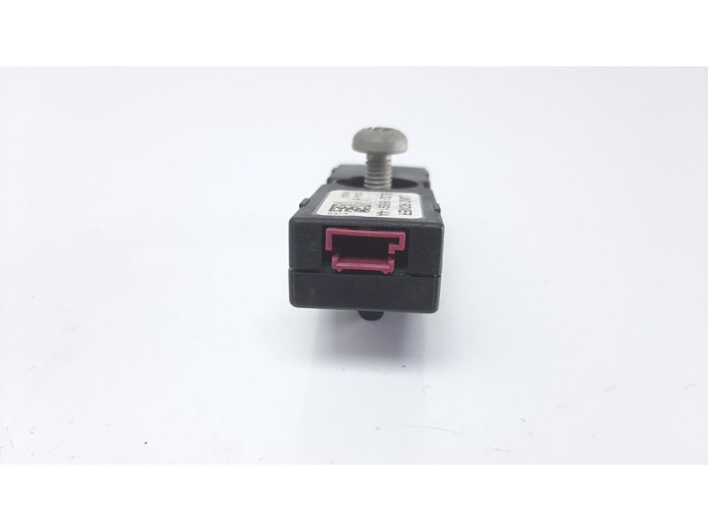 Recambio de antena para land rover evoque 2.2 td4 cat referencia OEM IAM BJ3218K891AA  