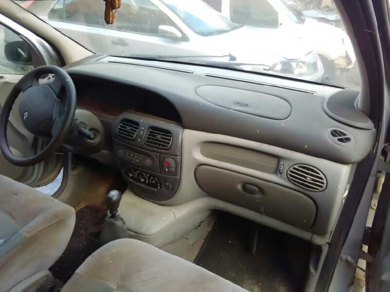 renault scenic (ja..) del año 2002