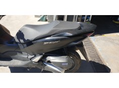Recambio de moldura para honda pcx 125 pcx 125 referencia OEM IAM 83610K1ZJ100 83610K1ZJ100  2