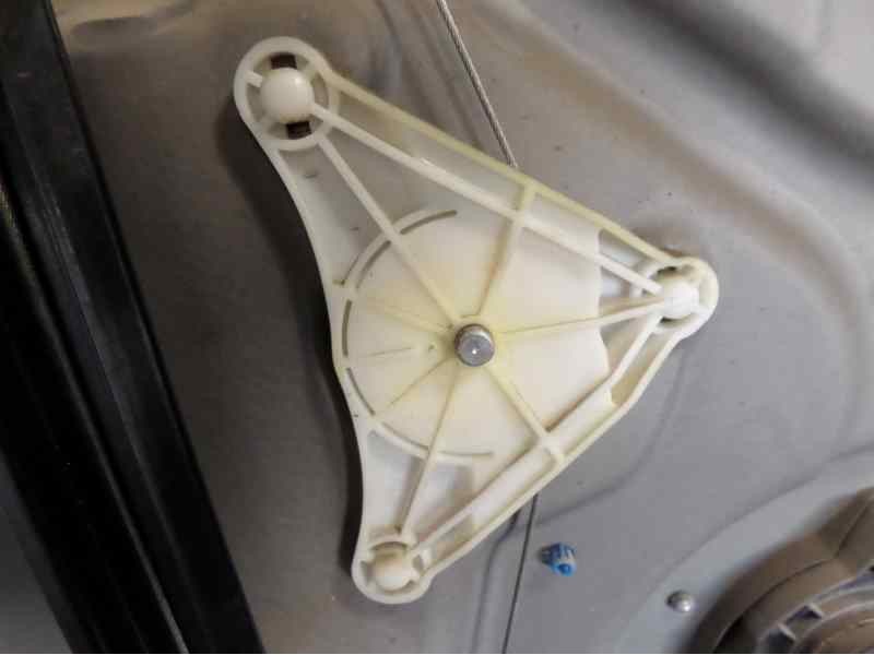 Recambio de elevalunas trasero derecho para mercedes-benz clase a (w169) a 170 a-edition referencia OEM IAM A1697301479  