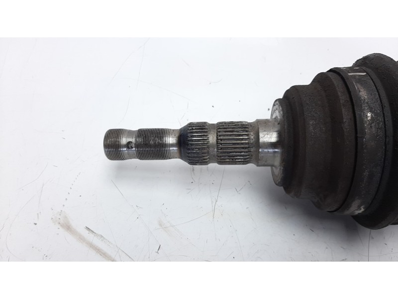 Recambio de transmision delantera derecha para opel astra g berlina 1.6 16v referencia OEM IAM 374639  