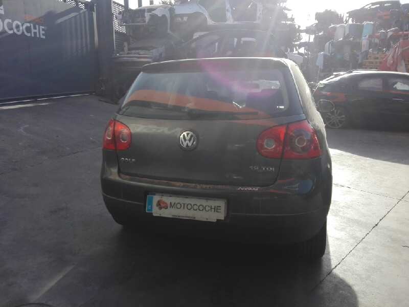 volkswagen golf v berlina (1k1) del año 2004
