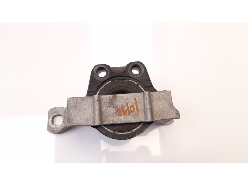 Recambio de soporte motor derecho para volvo v40 momentum referencia OEM IAM 31401666  