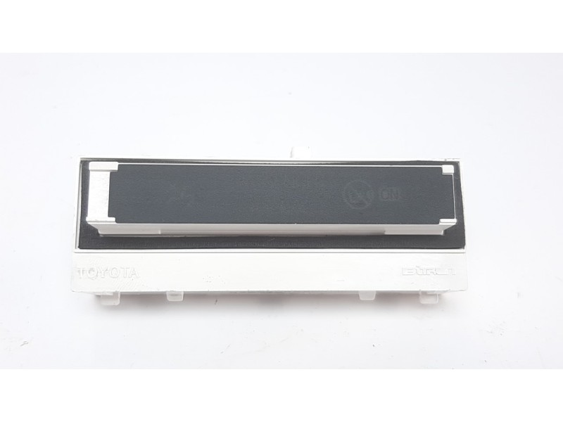 Recambio de pantalla multifuncion para toyota corolla (e21) referencia OEM IAM 8395002520A  