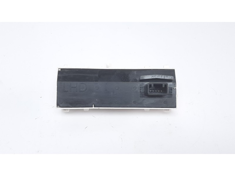 Recambio de pantalla multifuncion para toyota corolla (e21) referencia OEM IAM 8395002520A  