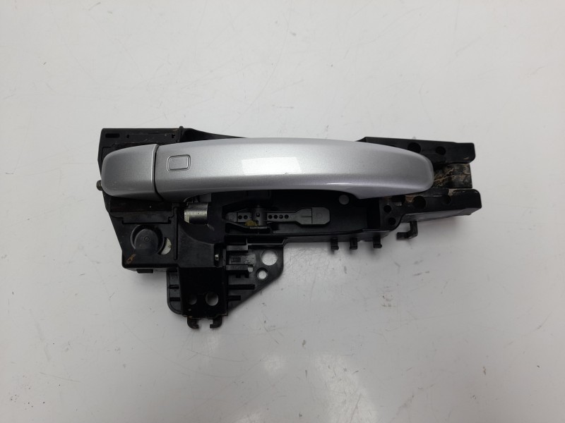 Recambio de maneta exterior delantera derecha para audi q3 (8u) 2.0 tdi (103kw) ambiente referencia OEM IAM 8U0837886  