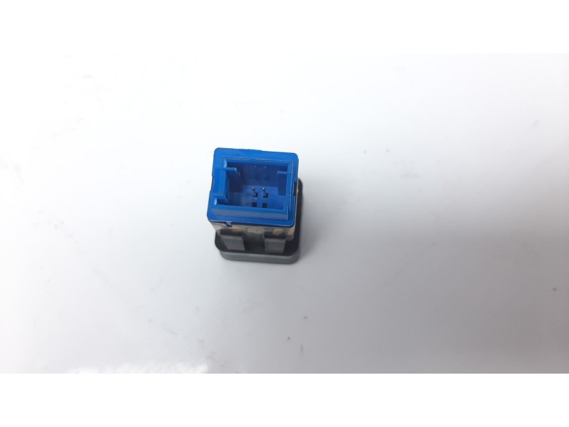 Recambio de interruptor para citroen c3 1.2 12v e-thp referencia OEM IAM 9812754477  